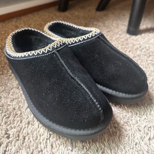 Amazon Brand slippers